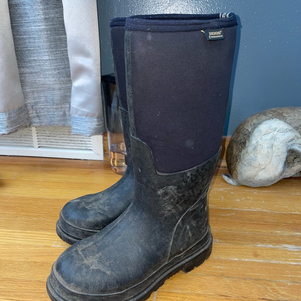 Men’s size 6 bogs boots. Just don’t fit anymore